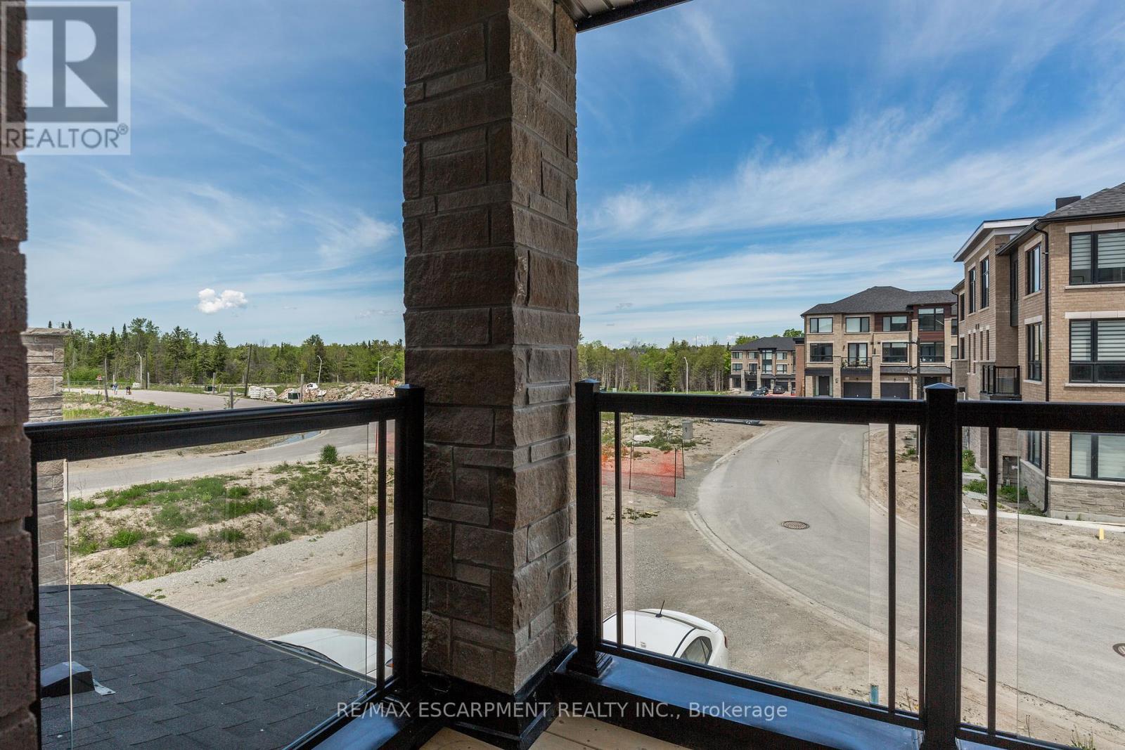 33 Red Maple Lane, Barrie, Ontario  L9J 0N4 - Photo 21 - S12418489