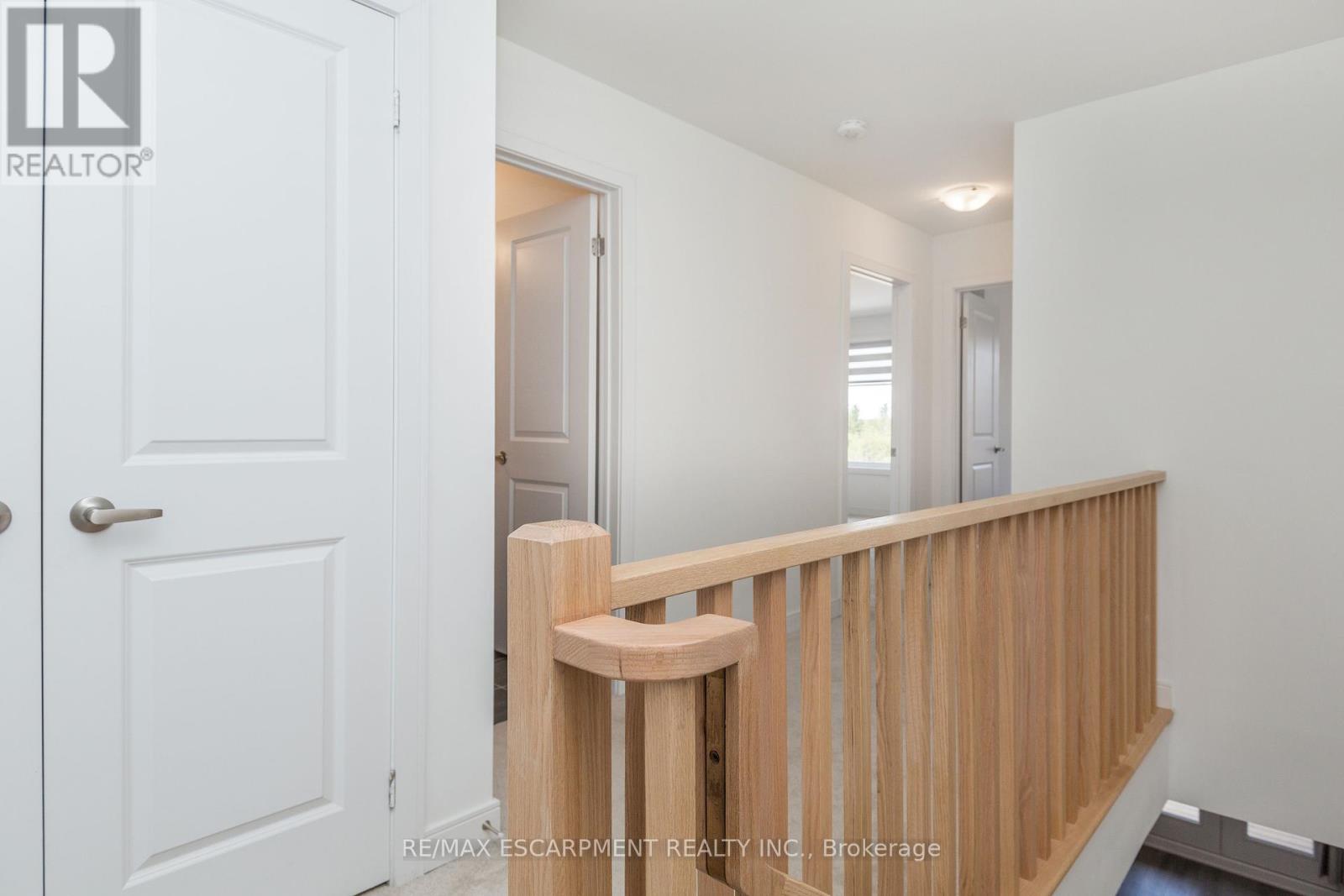 33 Red Maple Lane, Barrie, Ontario  L9J 0N4 - Photo 22 - S12418489