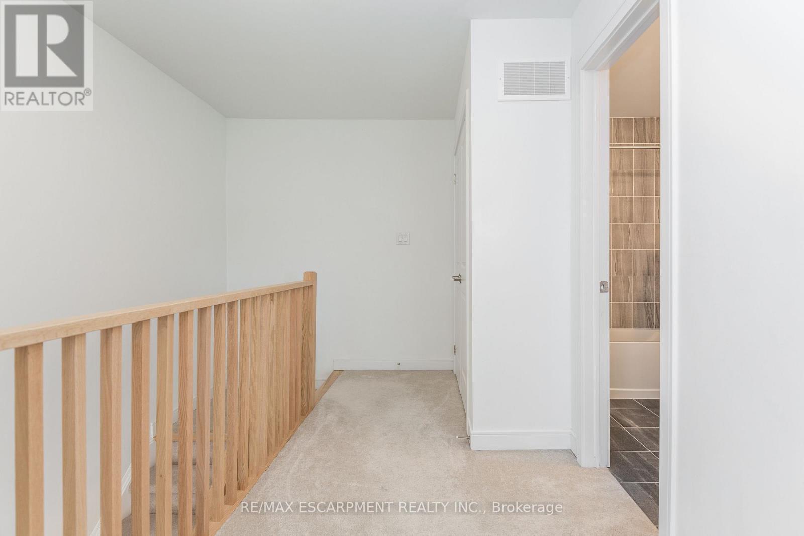 33 Red Maple Lane, Barrie, Ontario  L9J 0N4 - Photo 24 - S12418489