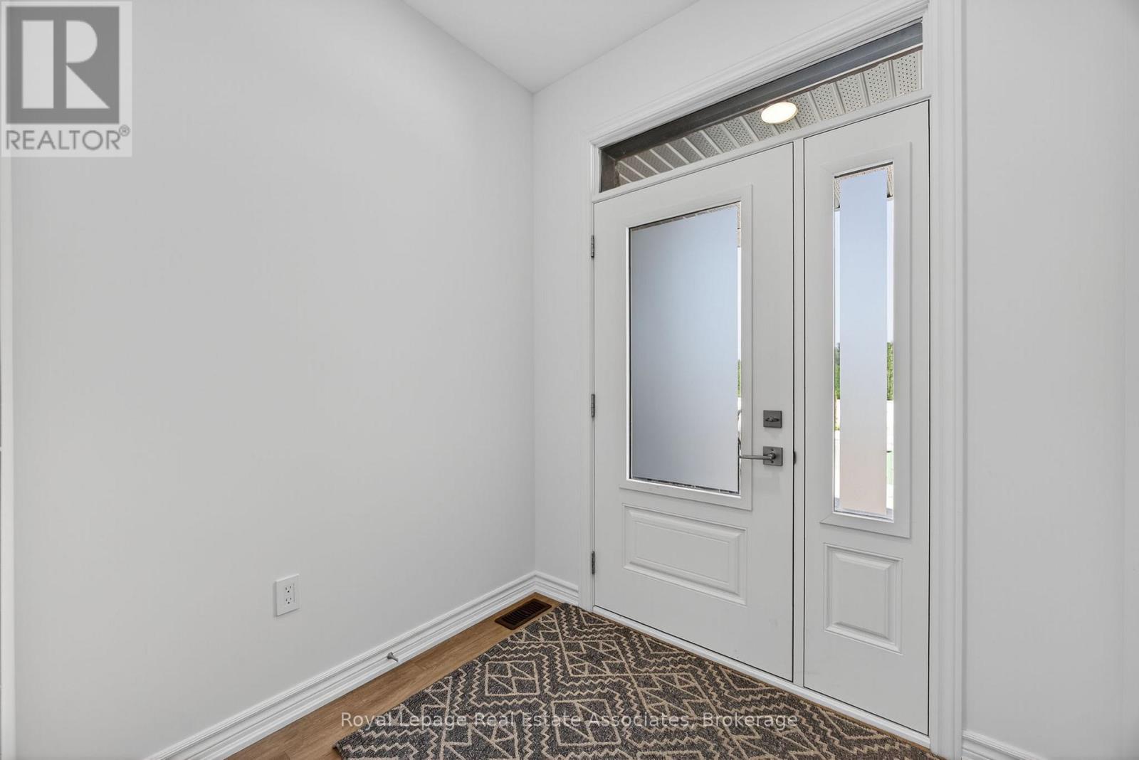 51 Swain Crescent, Collingwood, Ontario  L9Y 5T3 - Photo 2 - S12418553