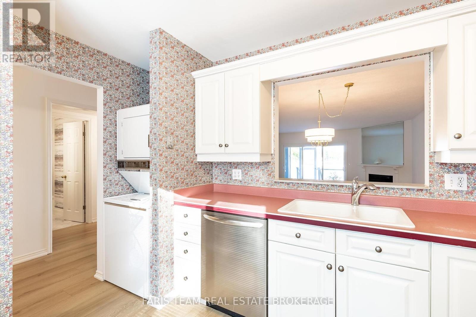 101 - 260 Cedarmere Road, Orillia, Ontario  L3V 7H1 - Photo 7 - S12418580