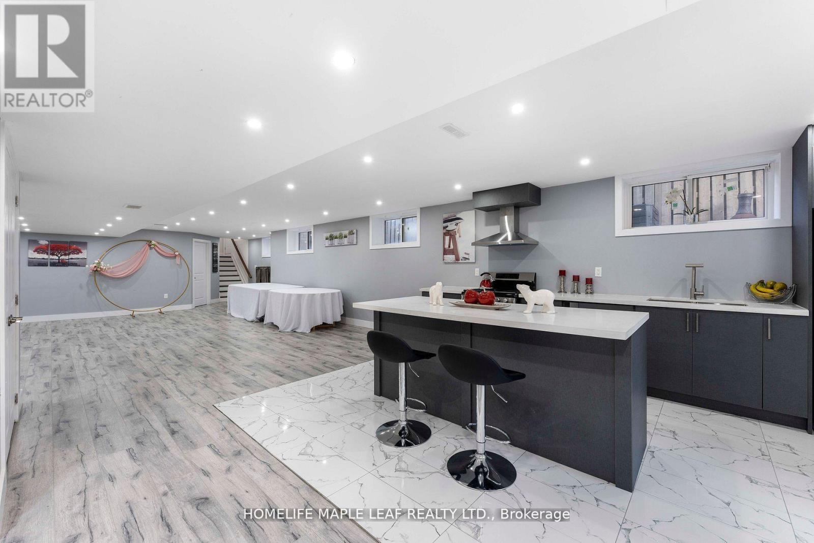 7588 Redstone Road, Mississauga, Ontario  L4T 2B9 - Photo 14 - W12418429