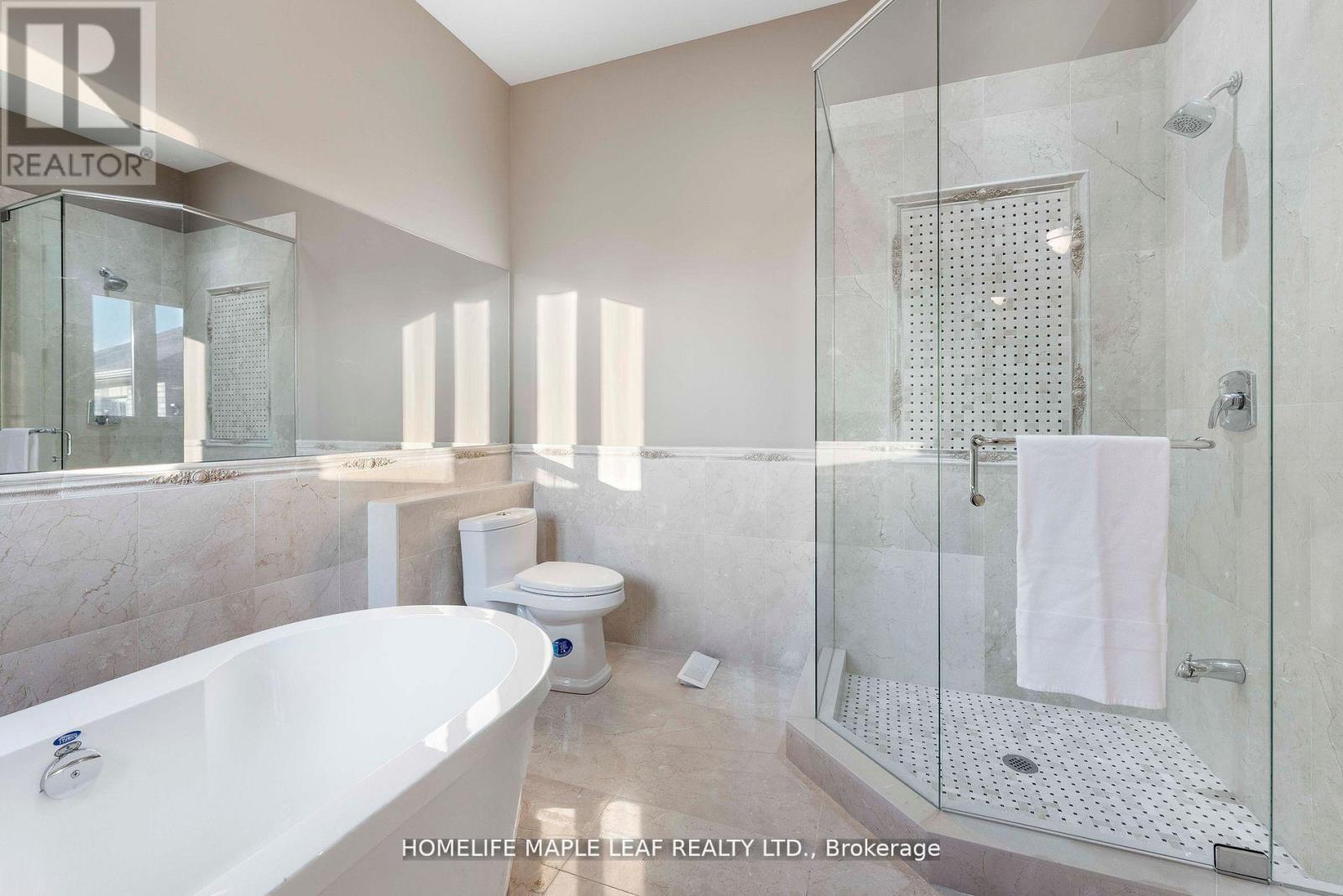 7588 Redstone Road, Mississauga, Ontario  L4T 2B9 - Photo 19 - W12418429
