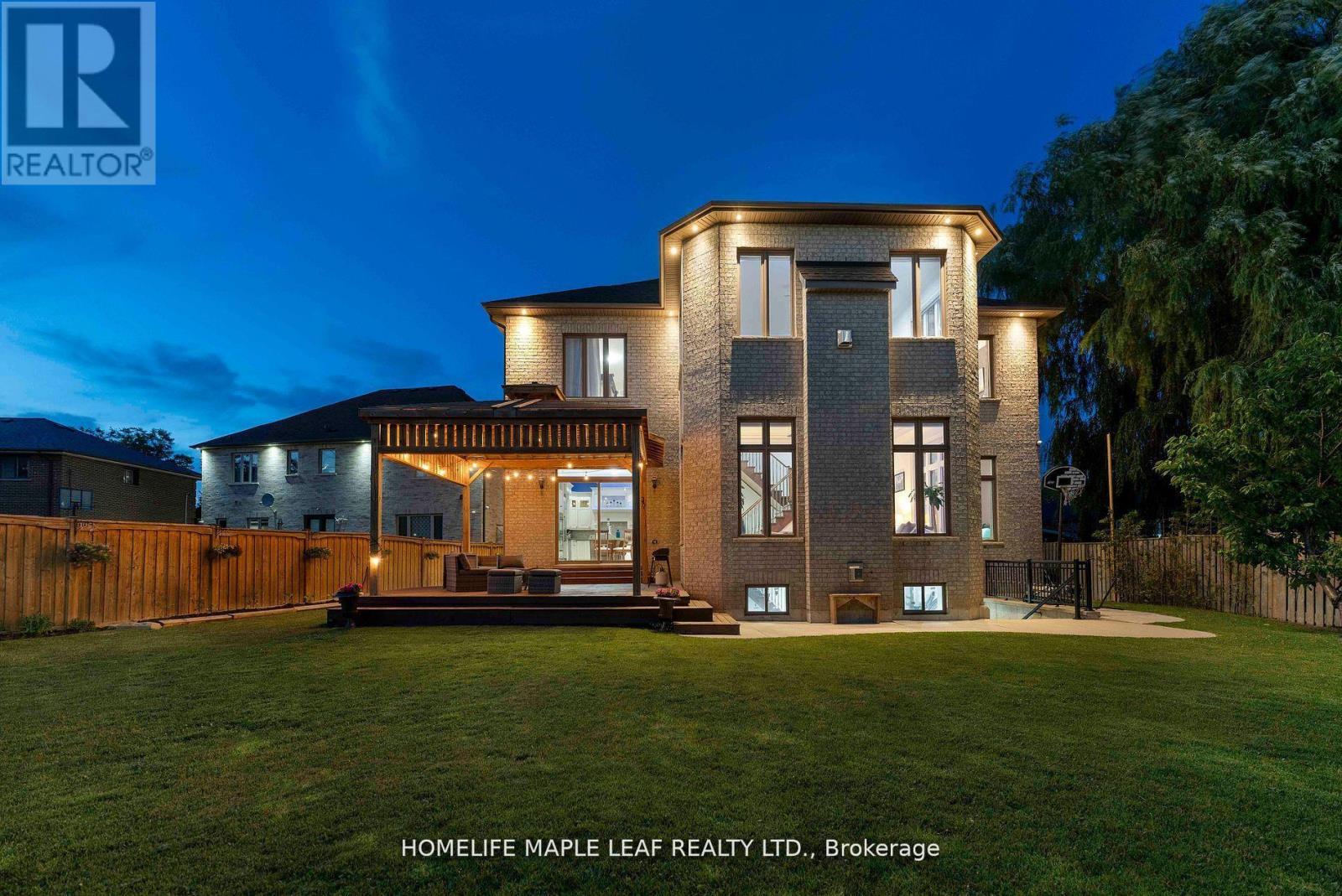 7588 Redstone Road, Mississauga, Ontario  L4T 2B9 - Photo 48 - W12418429