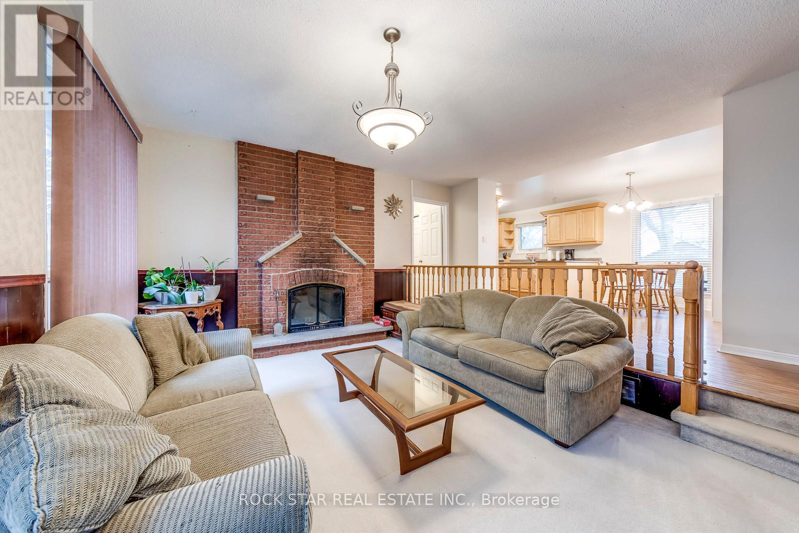 14 Cairnmore Court, Brampton, Ontario  L6Z 1T6 - Photo 12 - W12418471