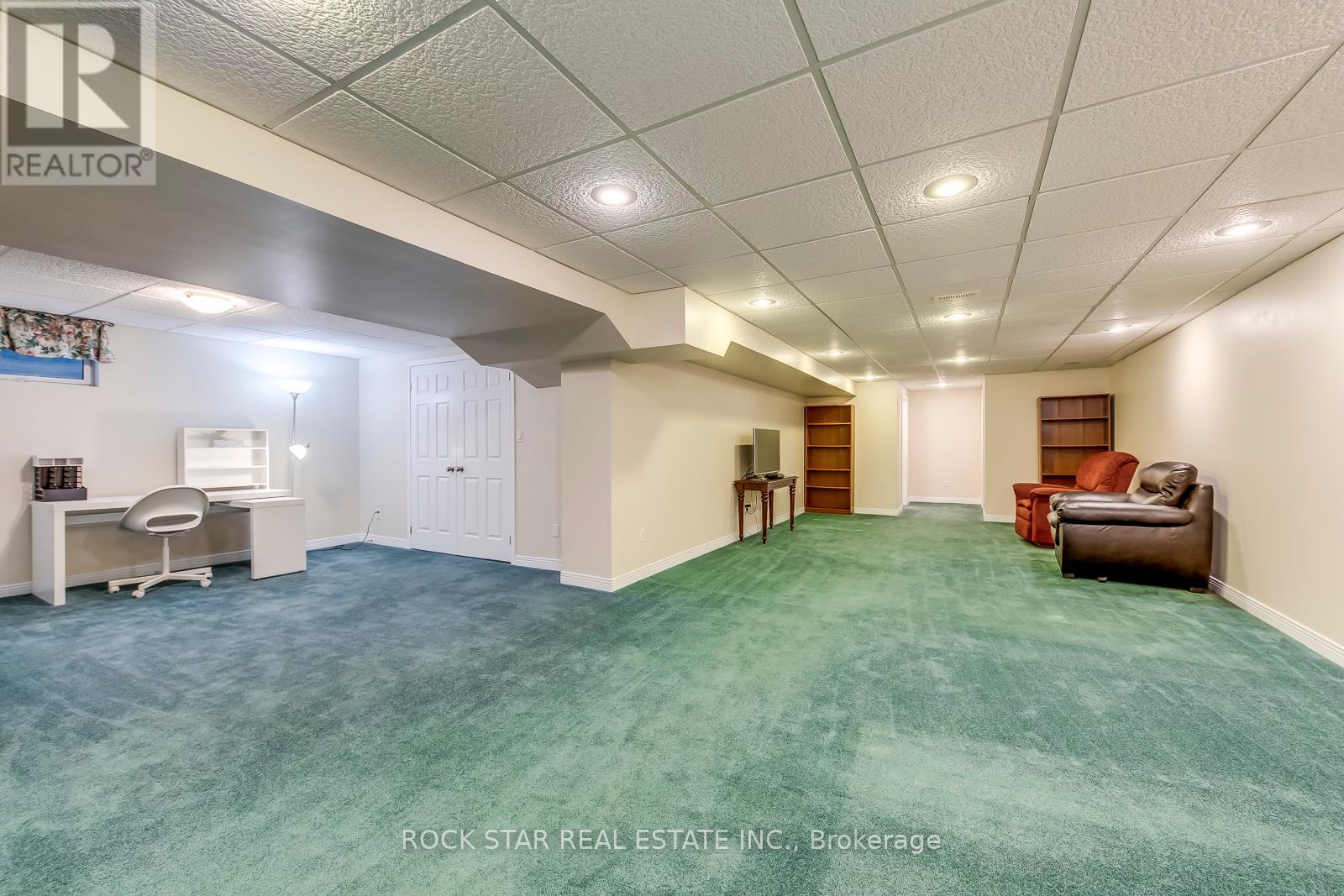 14 Cairnmore Court, Brampton, Ontario  L6Z 1T6 - Photo 33 - W12418471