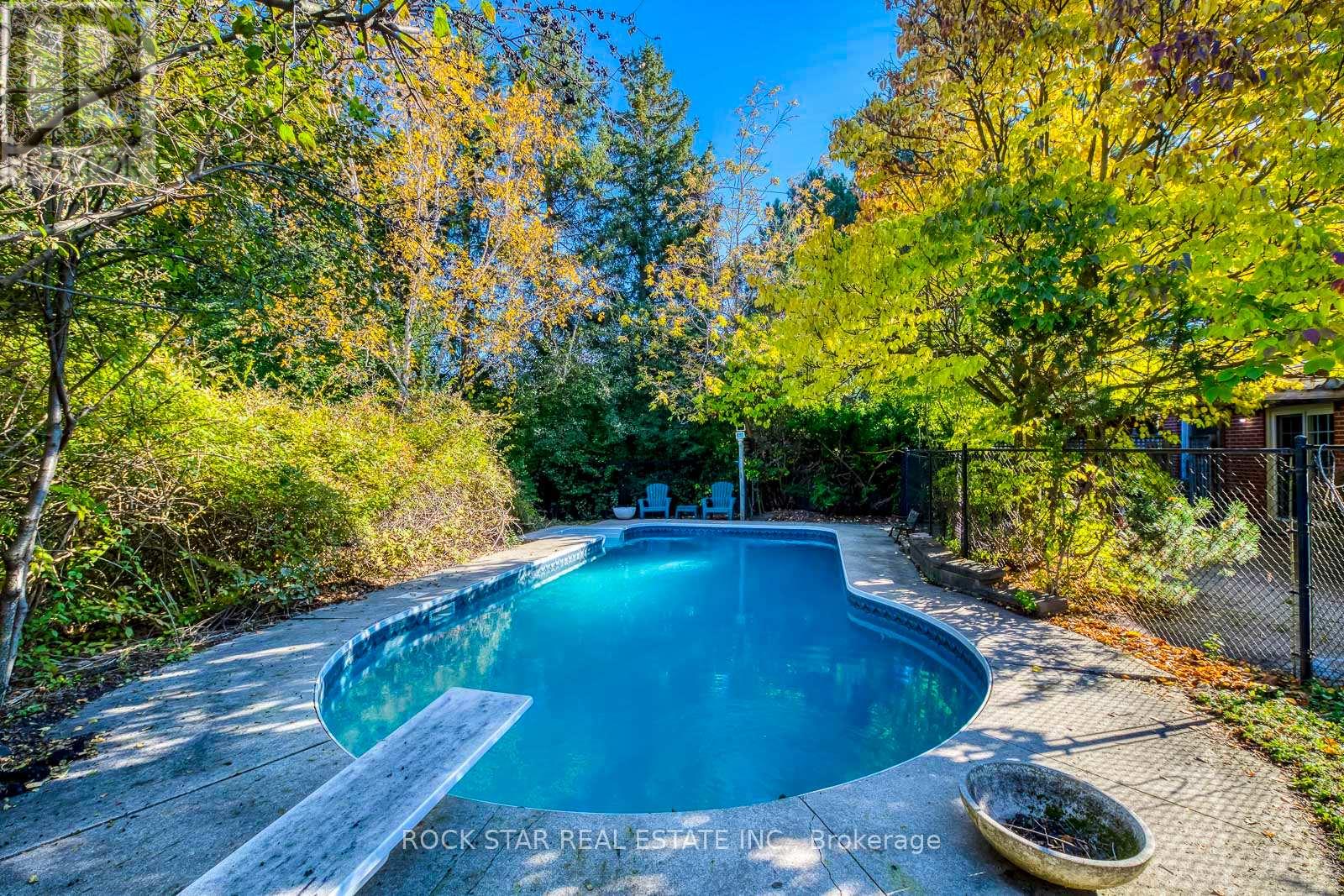 14 Cairnmore Court, Brampton, Ontario  L6Z 1T6 - Photo 35 - W12418471