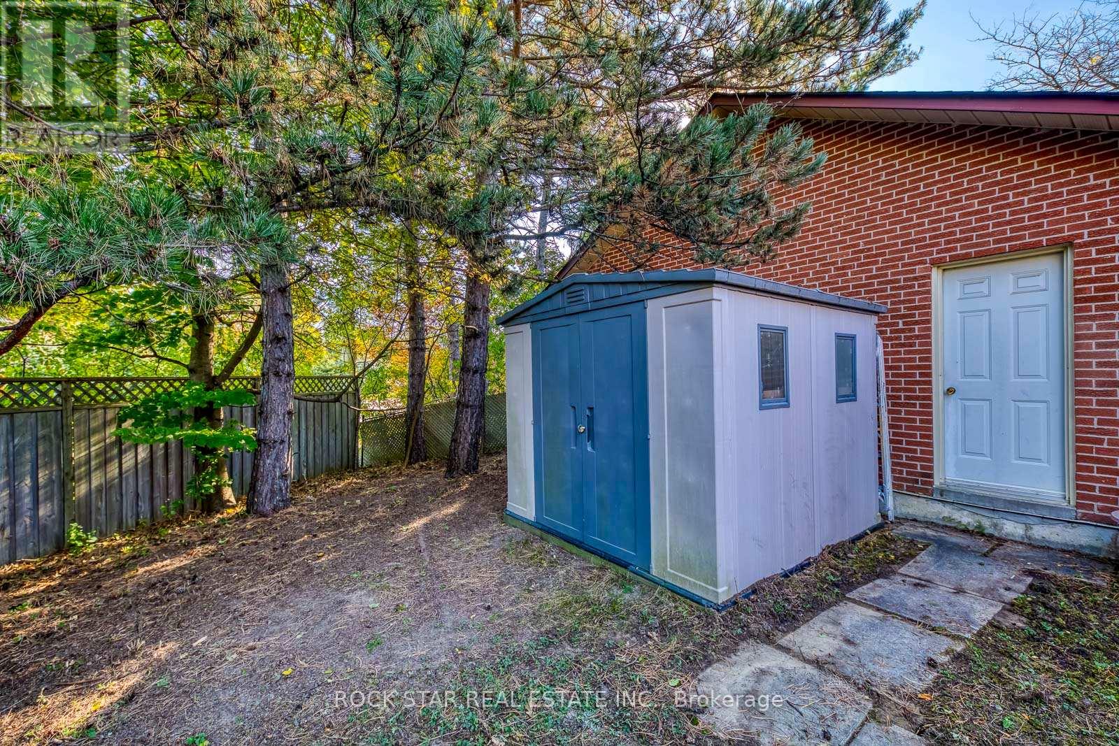 14 Cairnmore Court, Brampton, Ontario  L6Z 1T6 - Photo 41 - W12418471