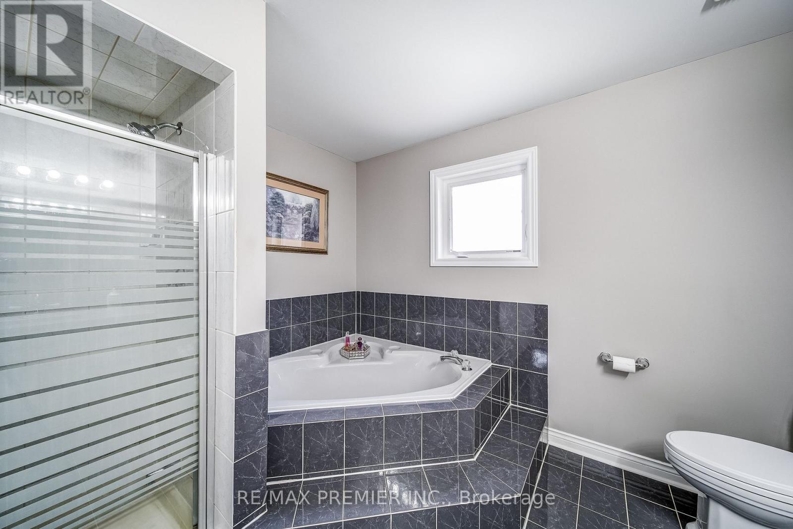 21 Berrydown Drive, Caledon, Ontario  L7E 1L6 - Photo 27 - W12418492