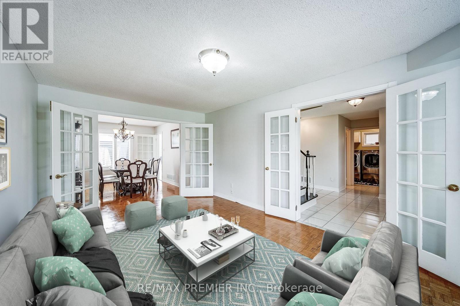 21 Berrydown Drive, Caledon, Ontario  L7E 1L6 - Photo 6 - W12418492