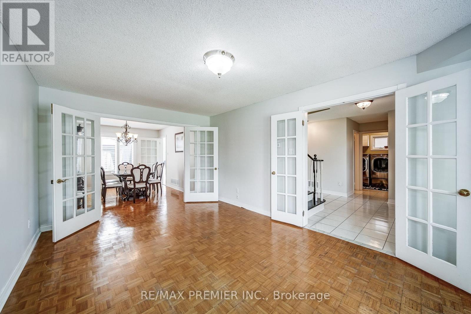 21 Berrydown Drive, Caledon, Ontario  L7E 1L6 - Photo 8 - W12418492