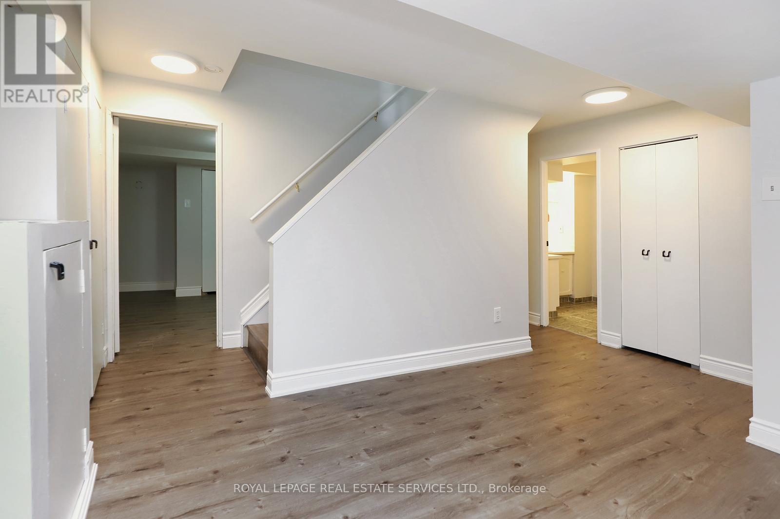 2549 Merrington Crescent, Mississauga, Ontario  L5K 2B8 - Photo 27 - W12418503