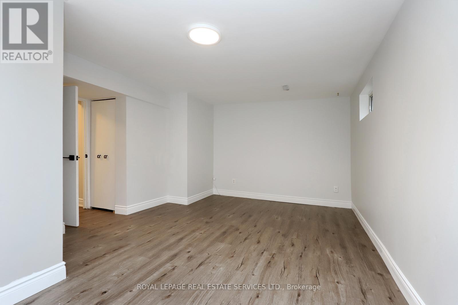 2549 Merrington Crescent, Mississauga, Ontario  L5K 2B8 - Photo 28 - W12418503