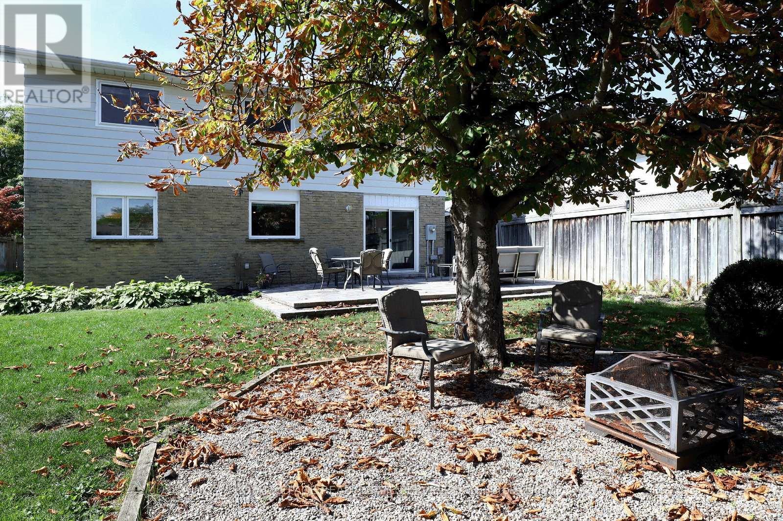 2549 Merrington Crescent, Mississauga, Ontario  L5K 2B8 - Photo 36 - W12418503