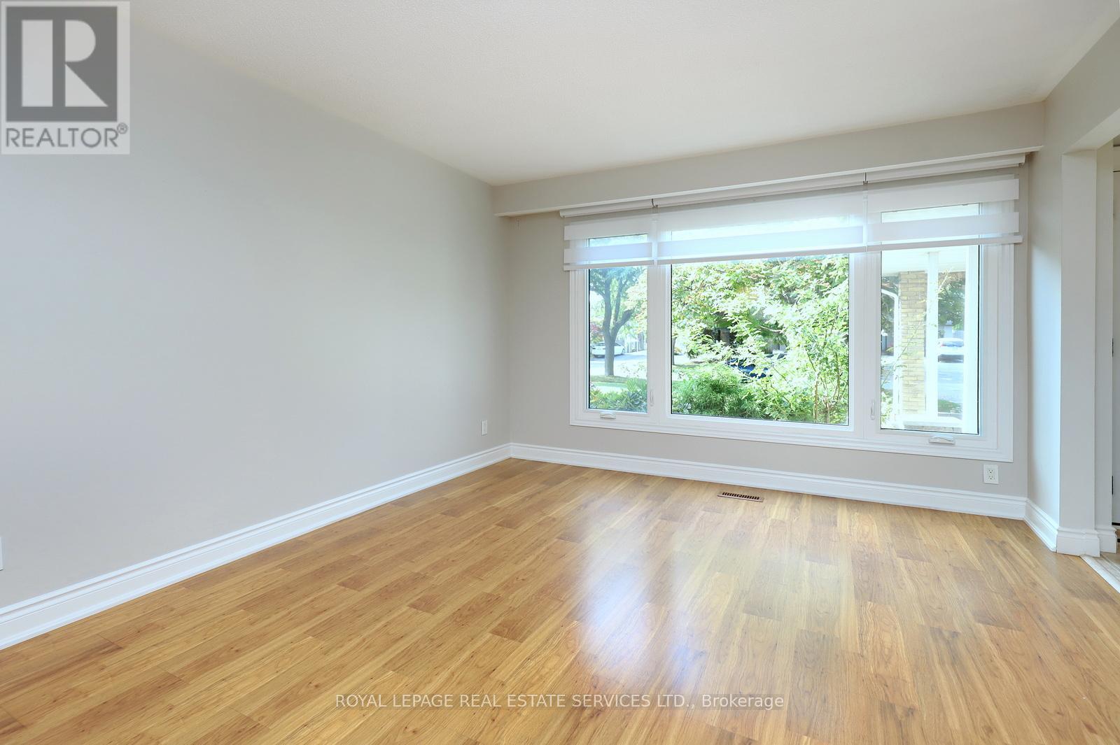 2549 Merrington Crescent, Mississauga, Ontario  L5K 2B8 - Photo 6 - W12418503