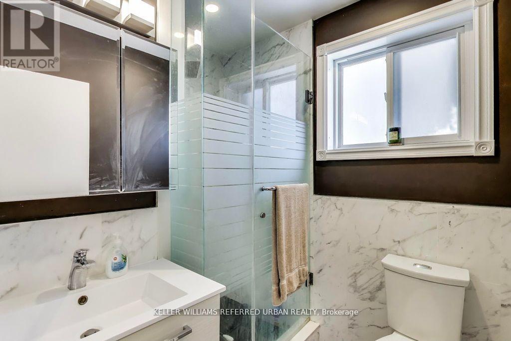 342 Hopewell Avenue, Toronto, Ontario  M6E 2S2 - Photo 16 - W12418528