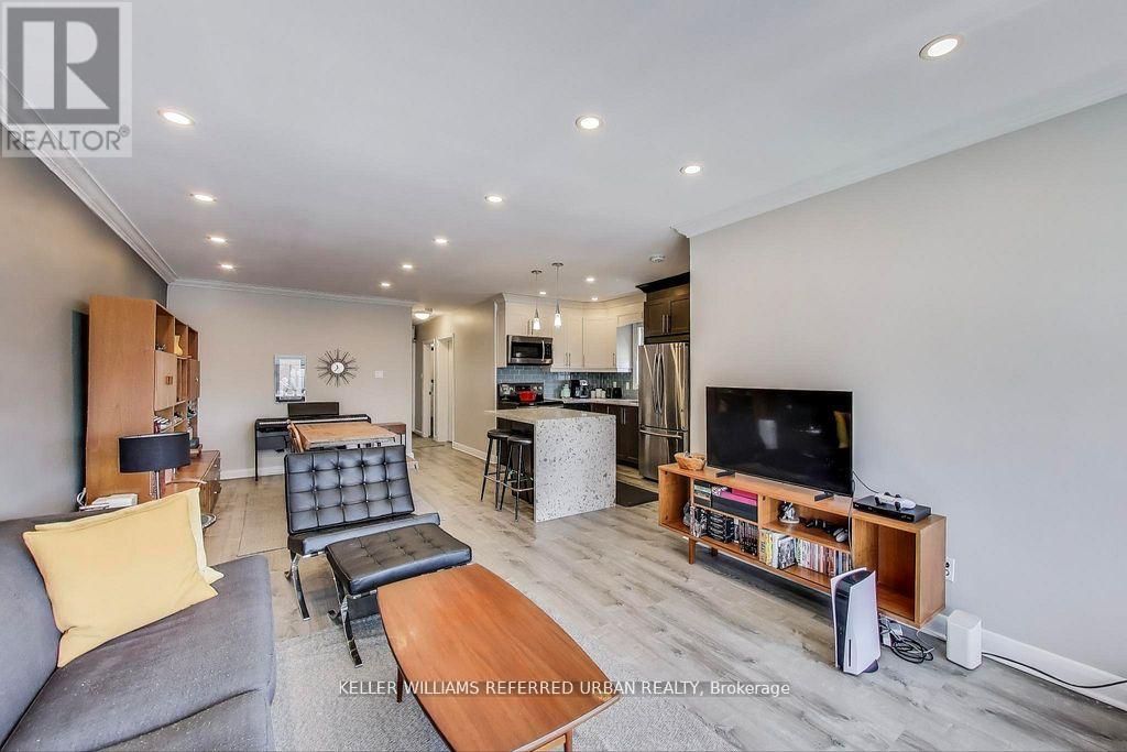 342 Hopewell Avenue, Toronto, Ontario  M6E 2S2 - Photo 5 - W12418528