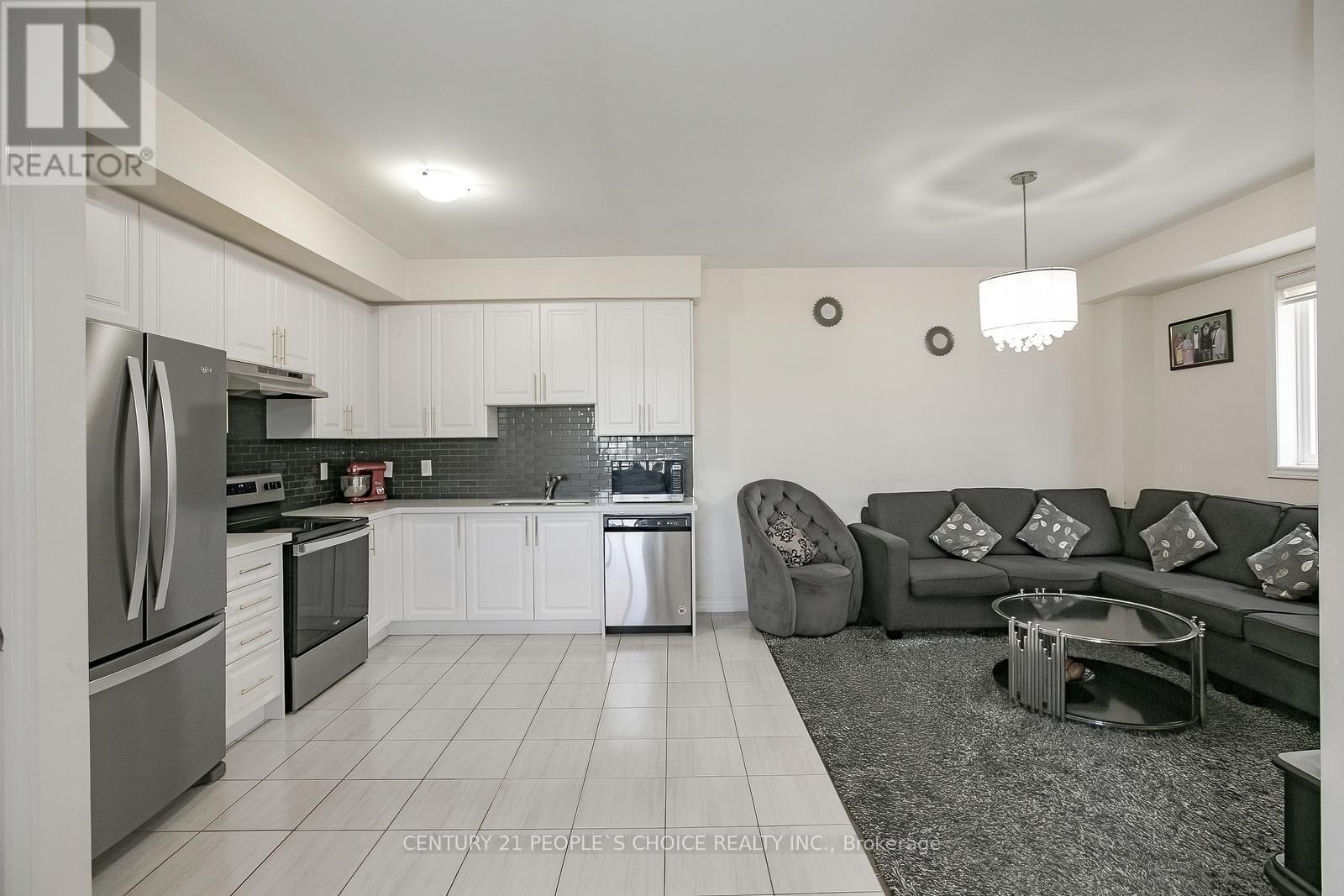 90 Hashmi Place, Brampton, Ontario  L6Y 6J9 - Photo 13 - W12418573