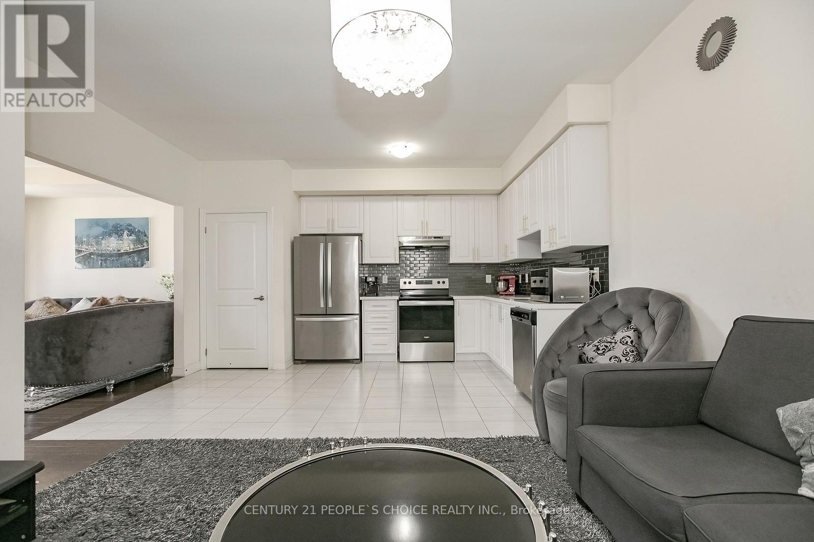 90 Hashmi Place, Brampton, Ontario  L6Y 6J9 - Photo 16 - W12418573