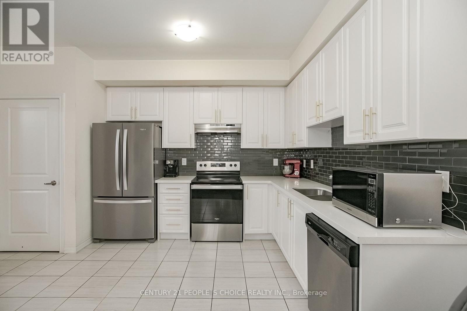 90 Hashmi Place, Brampton, Ontario  L6Y 6J9 - Photo 17 - W12418573