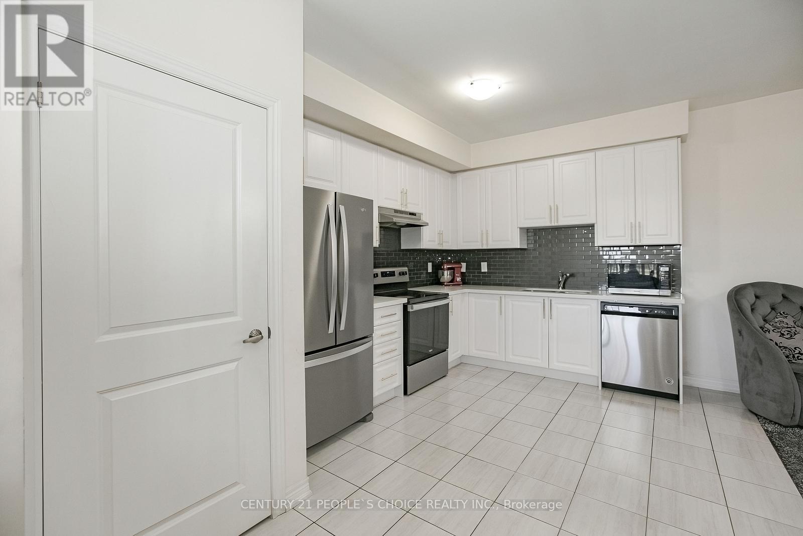 90 Hashmi Place, Brampton, Ontario  L6Y 6J9 - Photo 20 - W12418573