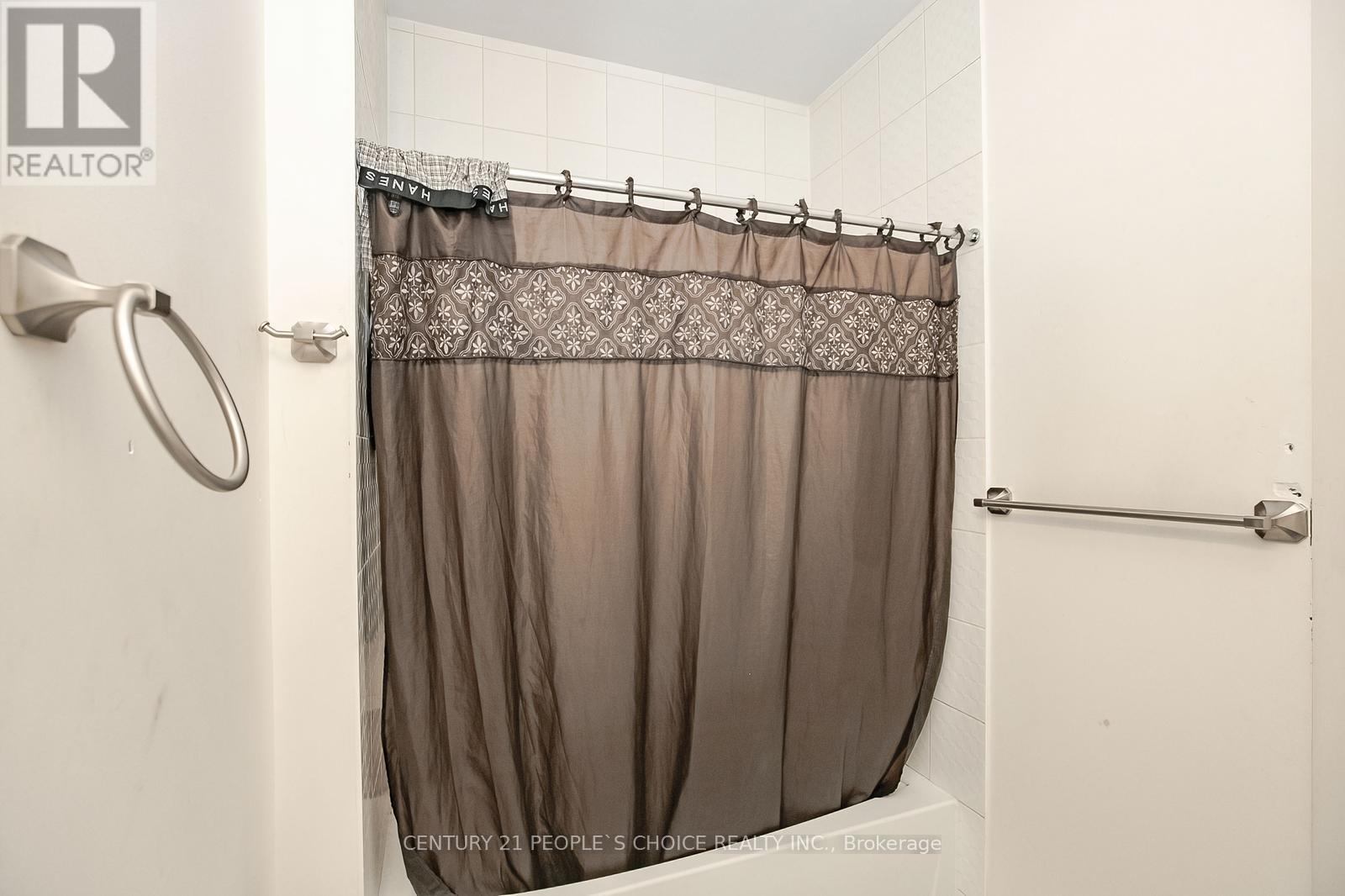 90 Hashmi Place, Brampton, Ontario  L6Y 6J9 - Photo 34 - W12418573