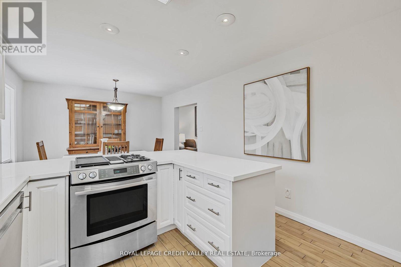 36 Lockton Crescent, Brampton (Brampton East), Ontario  L6W 1C3 - Photo 13 - W12418581