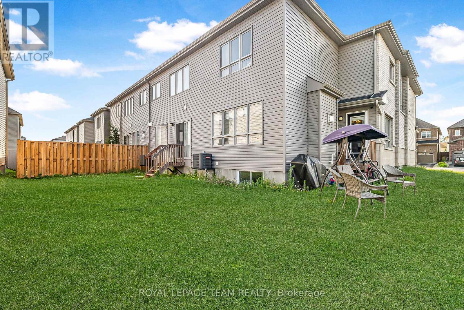 622 Parade Drive, Ottawa, Ontario  K2S 0Y7 - Photo 35 - X12376117