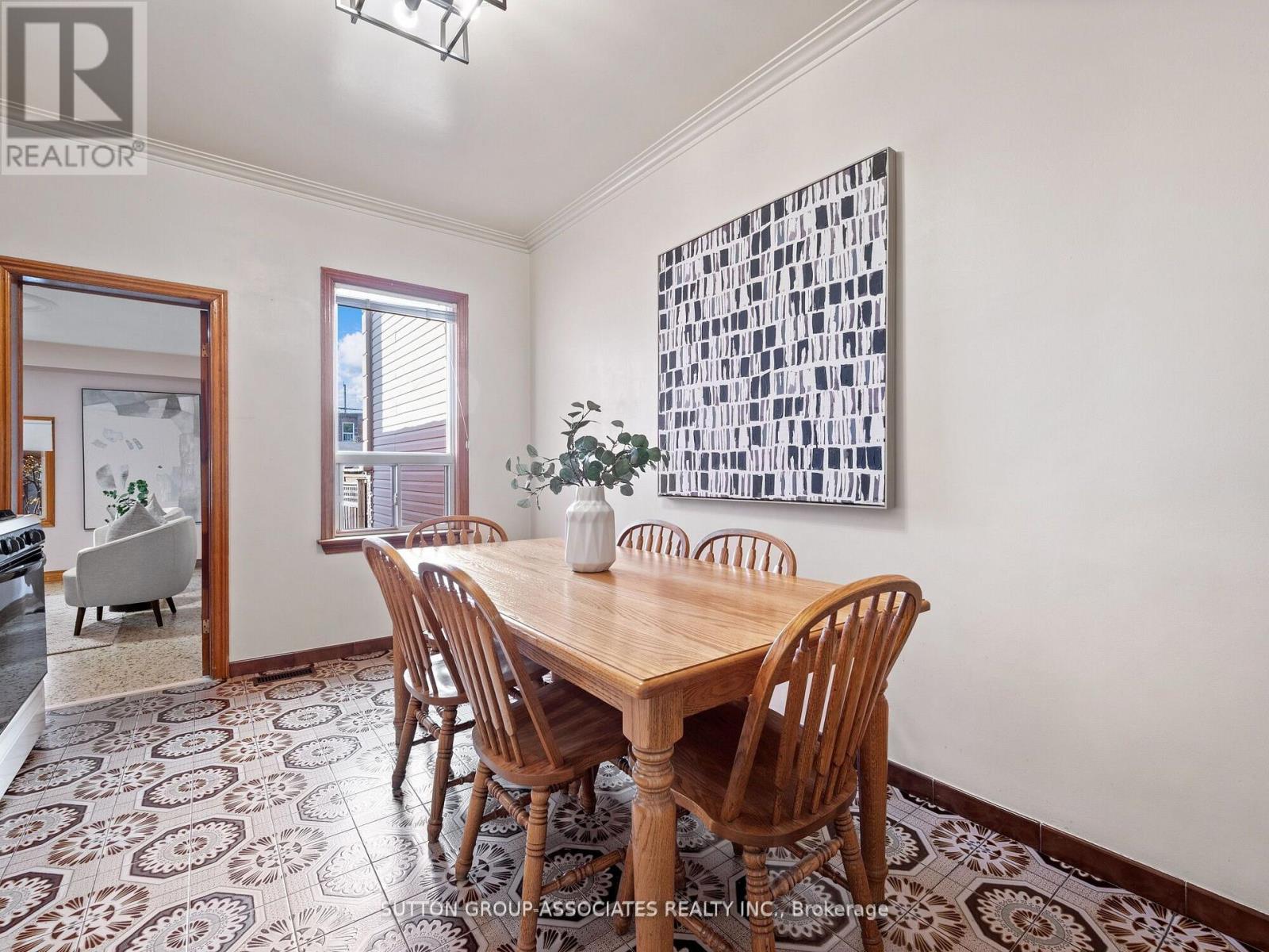 696 Crawford Street, Toronto, Ontario  M6G 3K2 - Photo 13 - C12418650