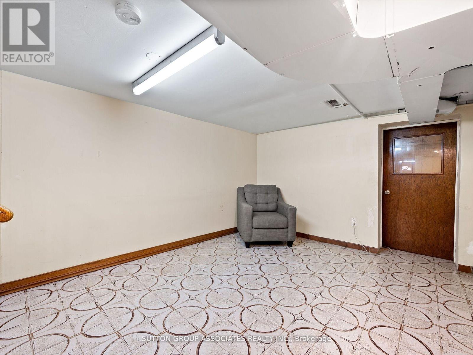 696 Crawford Street, Toronto, Ontario  M6G 3K2 - Photo 22 - C12418650