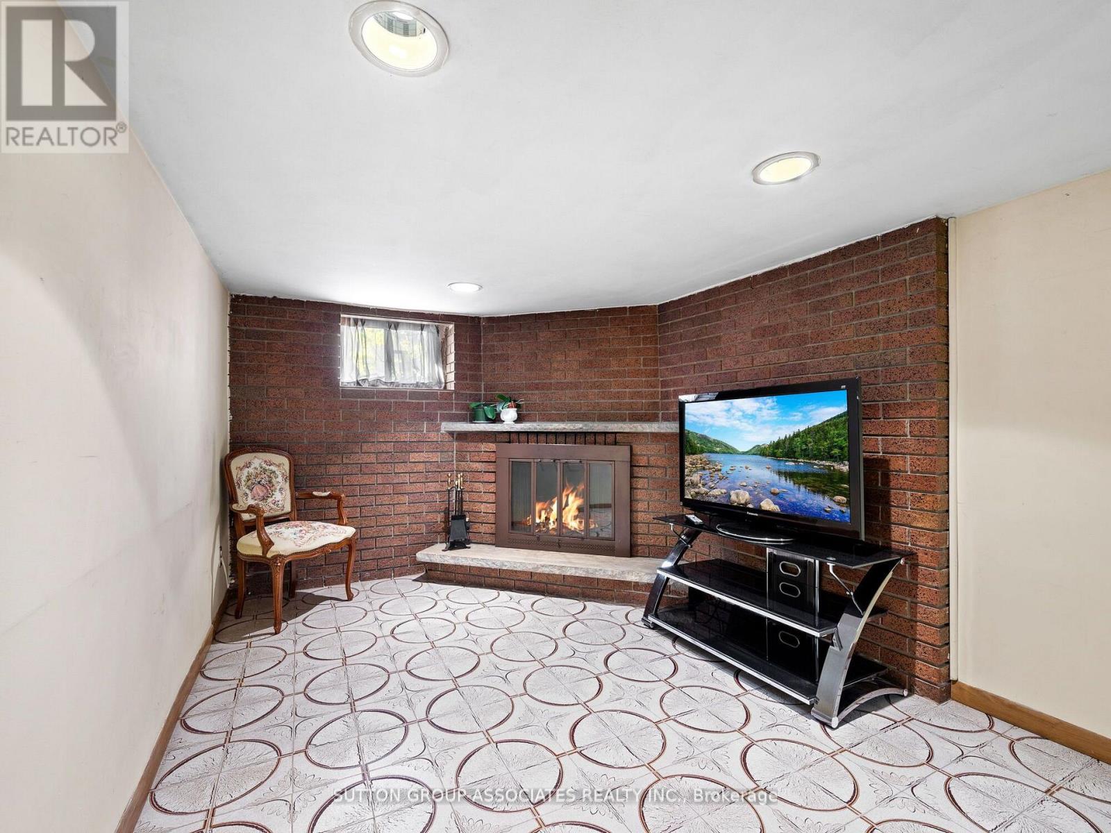 696 Crawford Street, Toronto, Ontario  M6G 3K2 - Photo 24 - C12418650