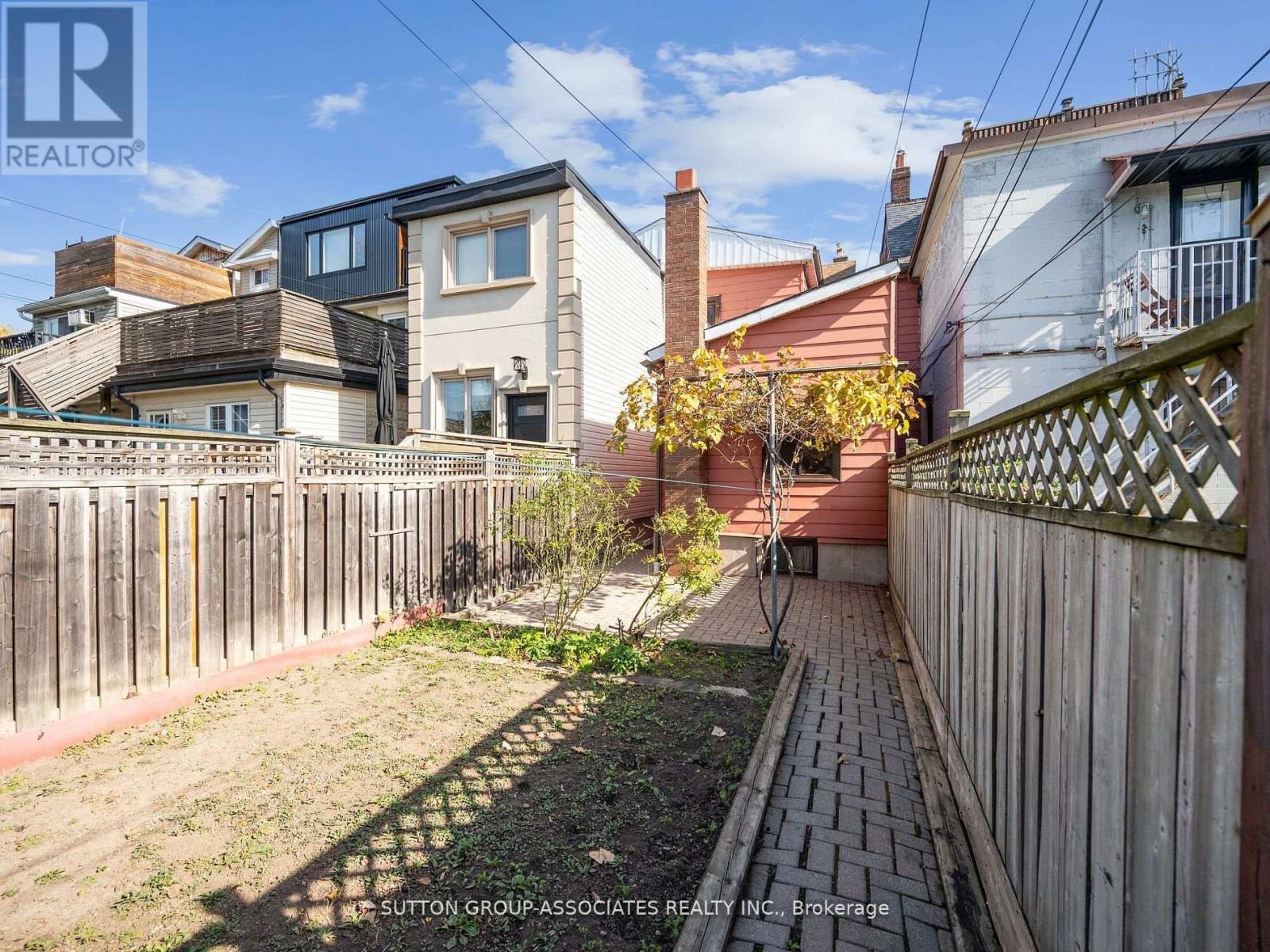 696 Crawford Street, Toronto, Ontario  M6G 3K2 - Photo 29 - C12418650