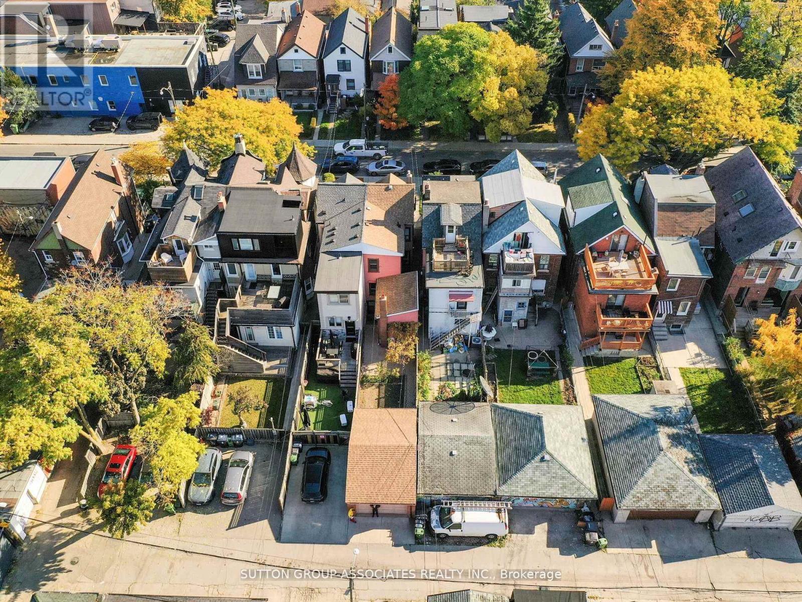 696 Crawford Street, Toronto, Ontario  M6G 3K2 - Photo 37 - C12418650