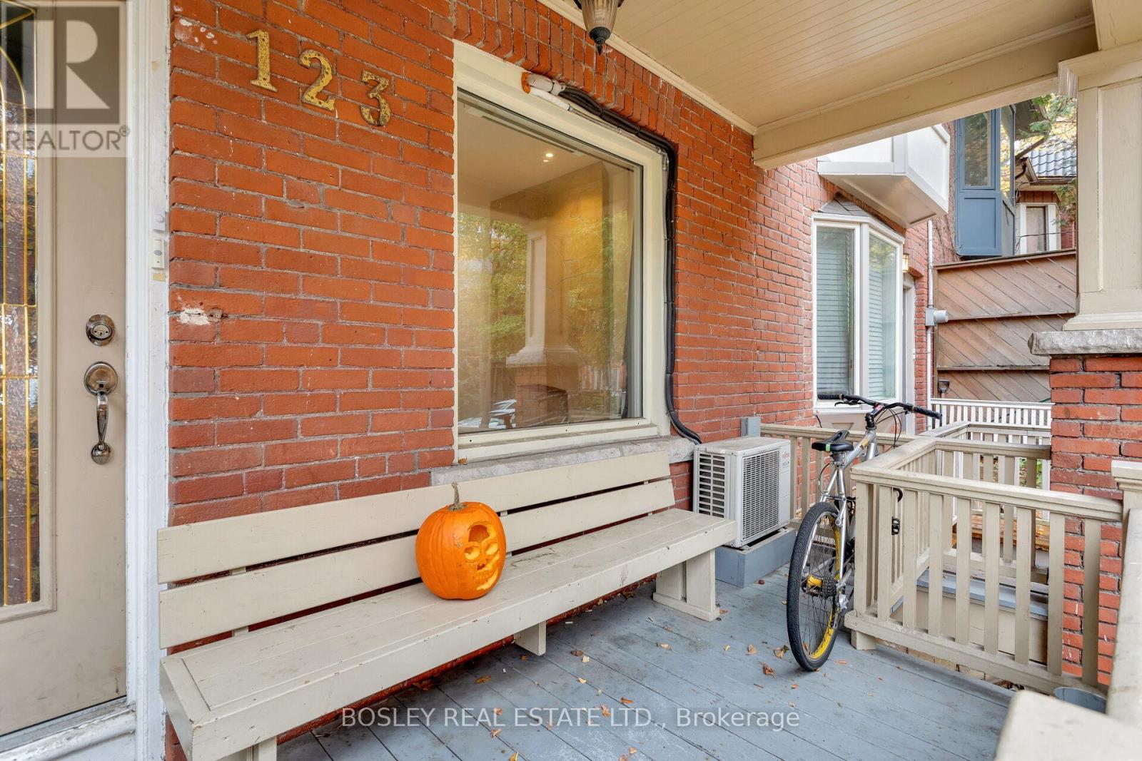 123 Seaton Street, Toronto, Ontario  M5A 2T2 - Photo 4 - C12418692