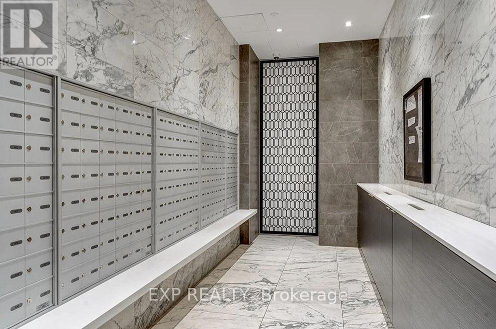 736 - 31 Tippett Road, Toronto, Ontario  M3H 0C8 - Photo 37 - C12418698