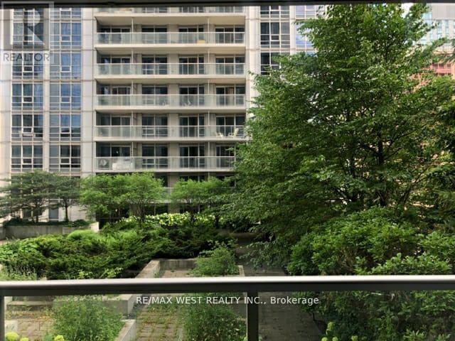 408 - 763 Bay Street, Toronto, Ontario  M5G 2R3 - Photo 2 - C12418701