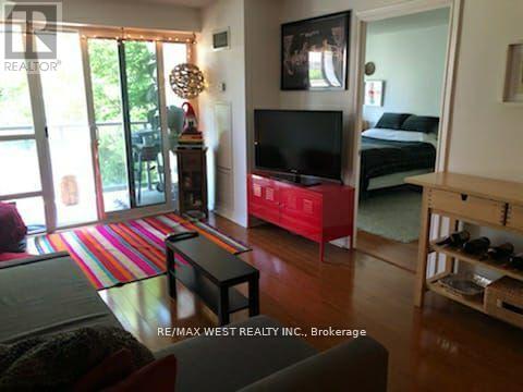 408 - 763 Bay Street, Toronto, Ontario  M5G 2R3 - Photo 4 - C12418701