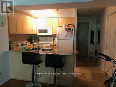 408 - 763 Bay Street, Toronto, Ontario  M5G 2R3 - Photo 7 - C12418701