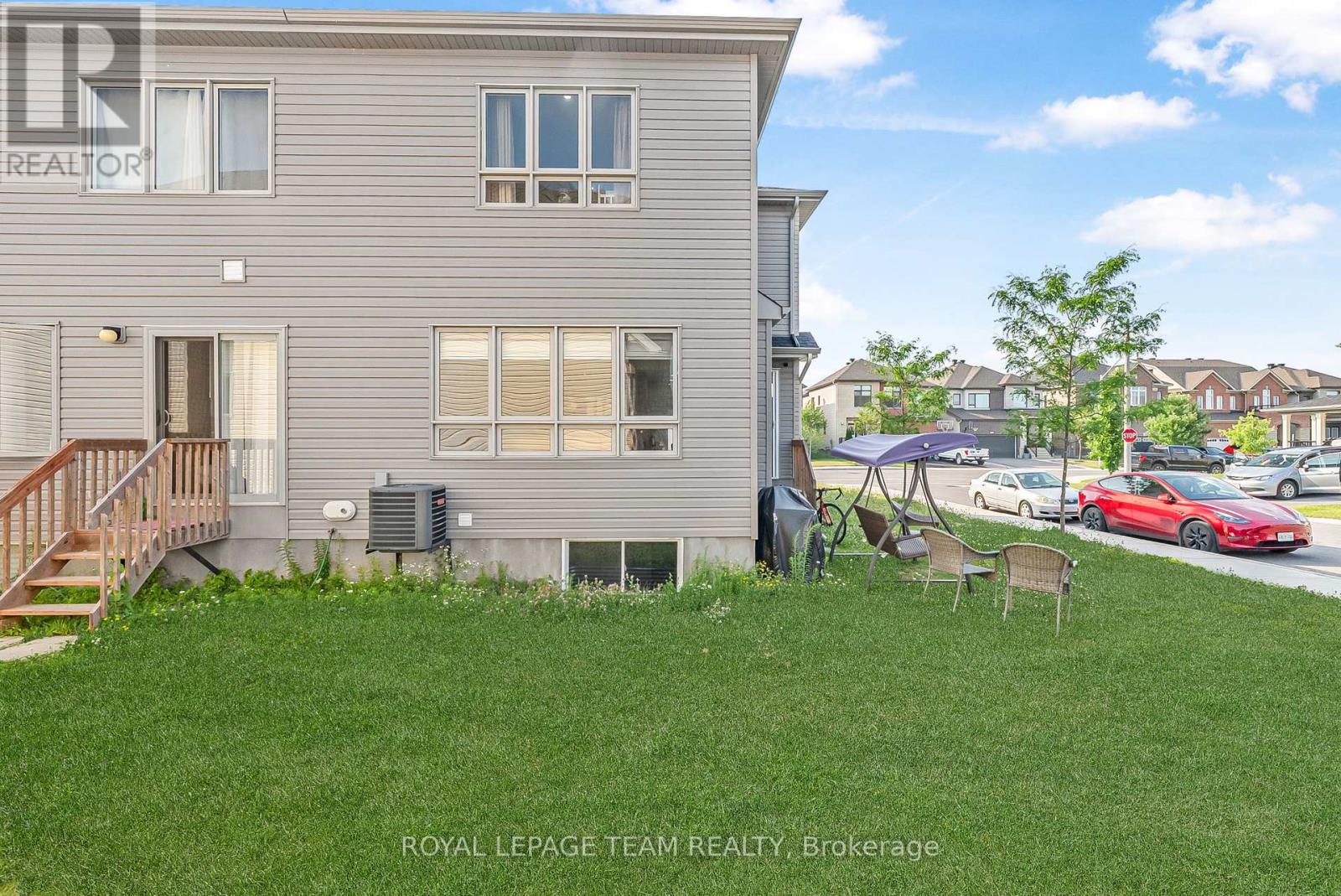 622 Parade Drive, Ottawa, Ontario  K2S 0Y7 - Photo 36 - X12376117