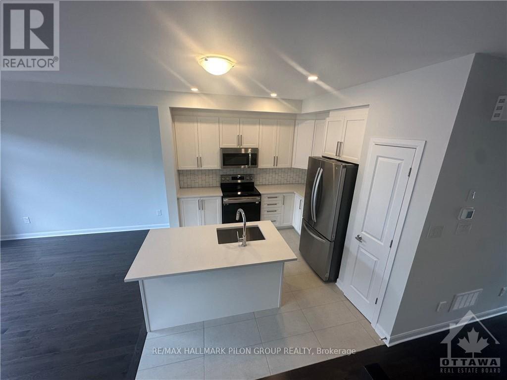 191 Shallow Pond Place, Ottawa, Ontario  K4A 5P2 - Photo 3 - X12393819