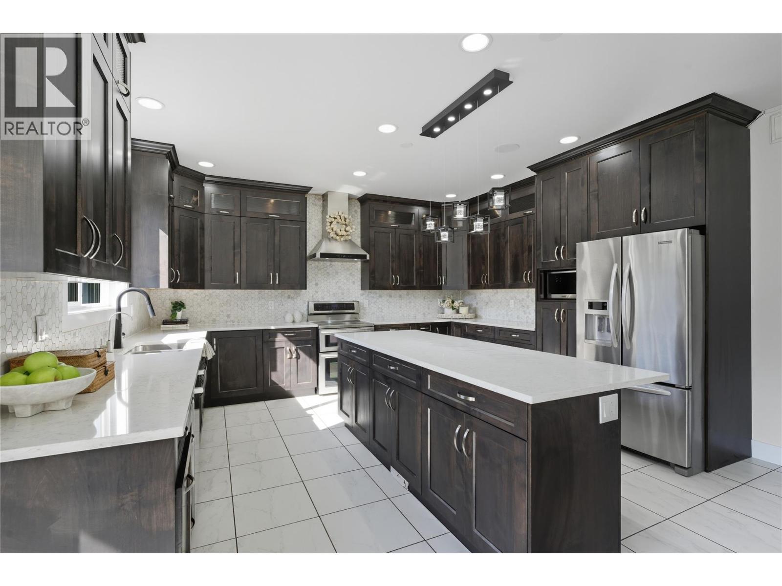 825 Fernie Court, Kamloops, British Columbia  V2C 0A7 - Photo 6 - 10363342