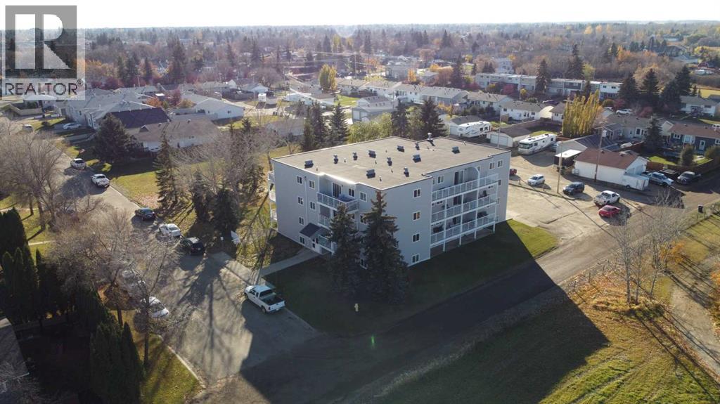 402, 5418 52 Street, Camrose, Alberta  T4V 2J2 - Photo 1 - A2217099