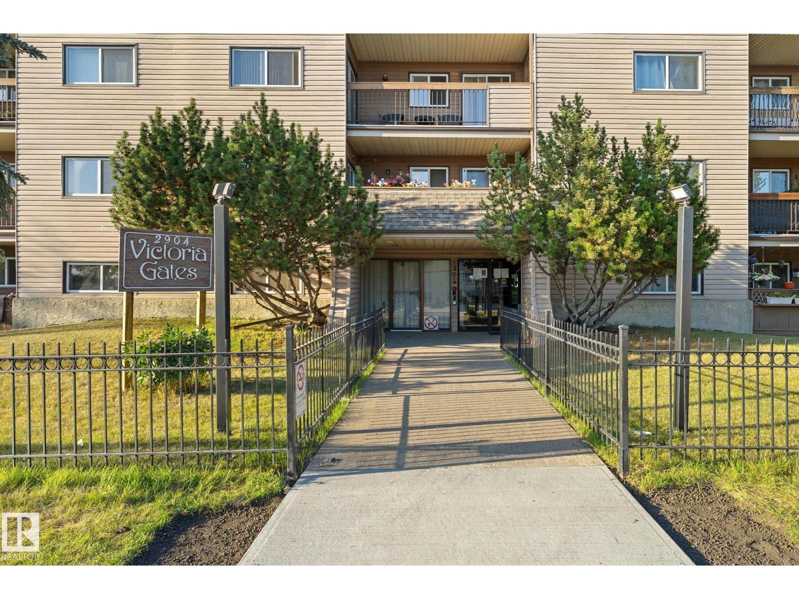 #202 2904 139 Av Nw, Edmonton, Alberta  T5Y 1P7 - Photo 2 - E4456552
