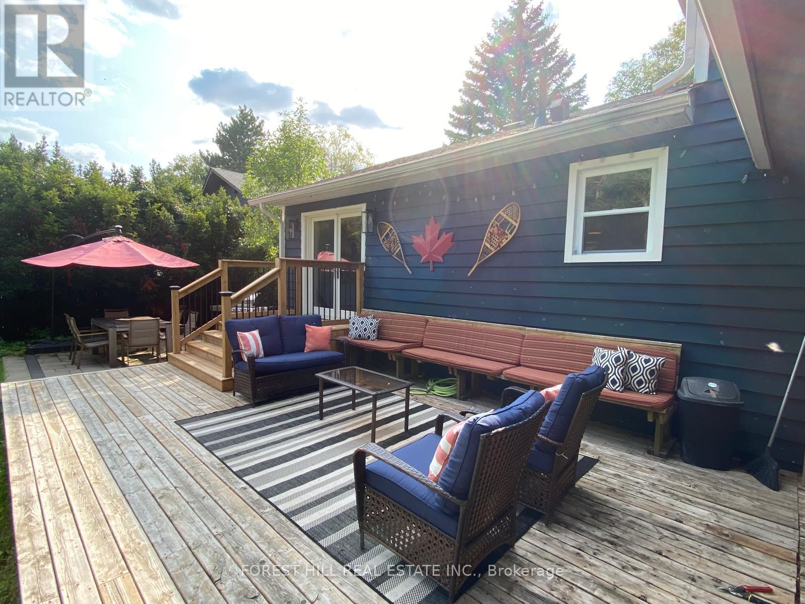 216 Timmons Street, Blue Mountains, Ontario  L9Y 0L2 - Photo 12 - X12418421