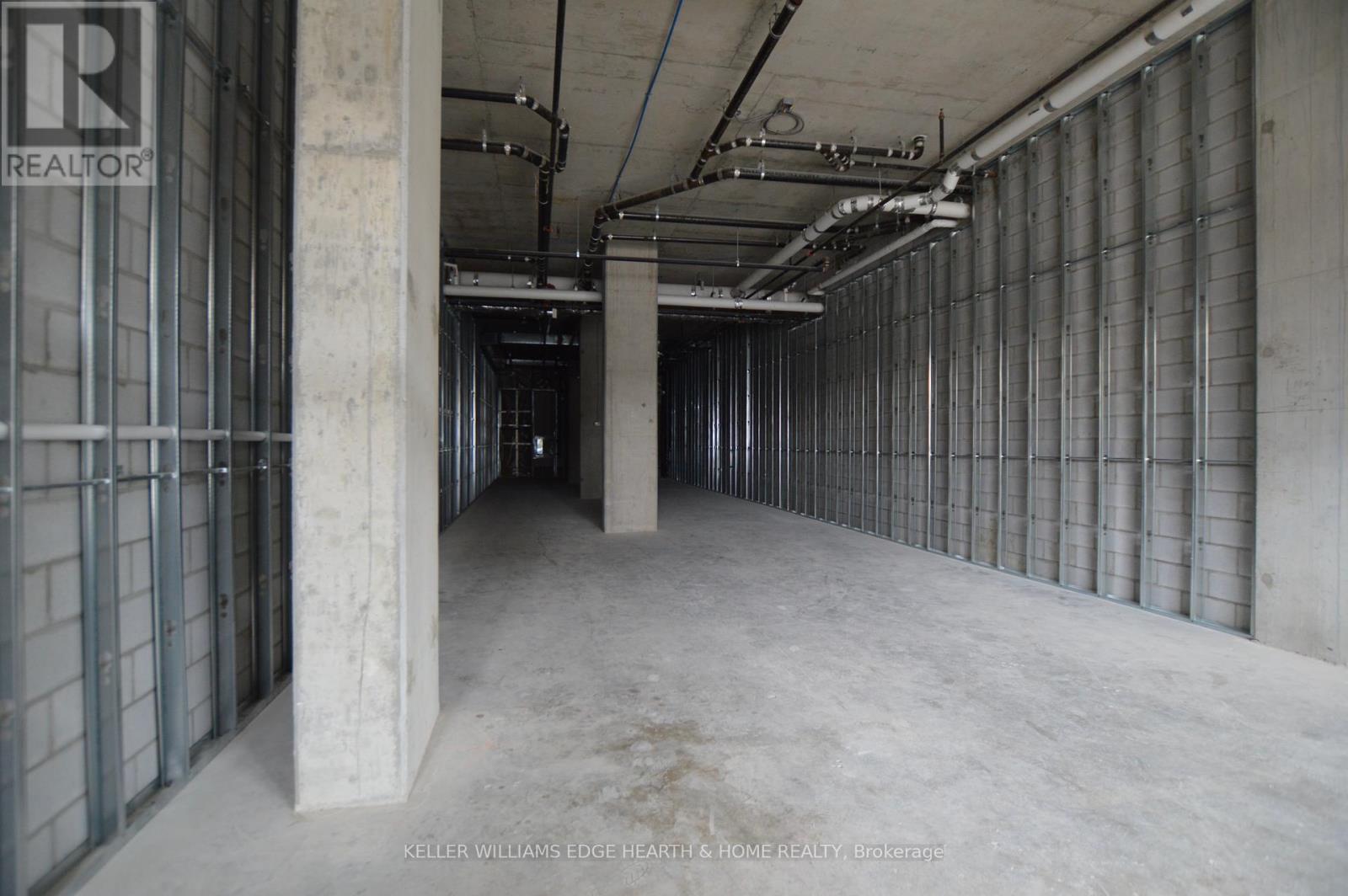 3 - 101 Locke Street S, Hamilton, Ontario L8P 4A6 - Photo 2 - X12418488