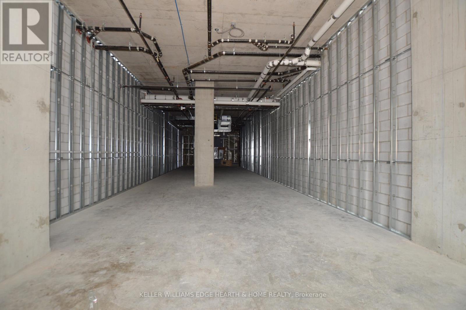 3 - 101 Locke Street S, Hamilton, Ontario L8P 4A6 - Photo 3 - X12418488