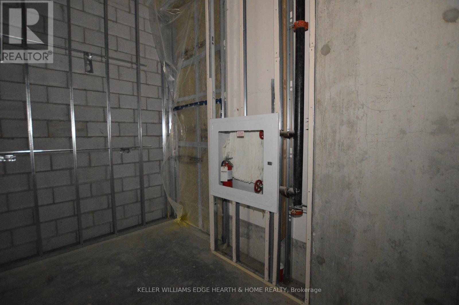 3 - 101 Locke Street S, Hamilton, Ontario L8P 4A6 - Photo 7 - X12418488