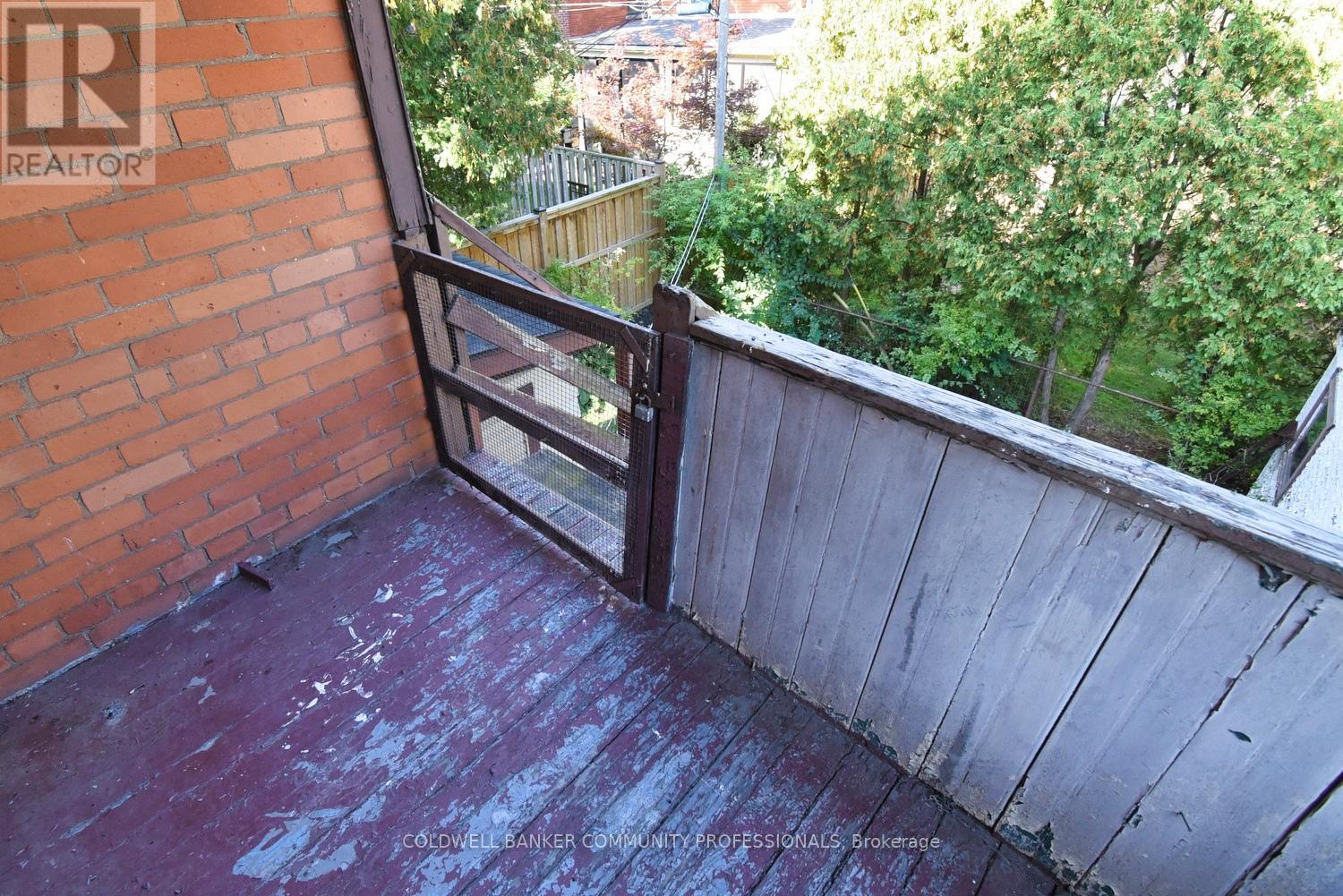 14 Spruceside Avenue, Hamilton, Ontario  L8P 3Y3 - Photo 15 - X12418555