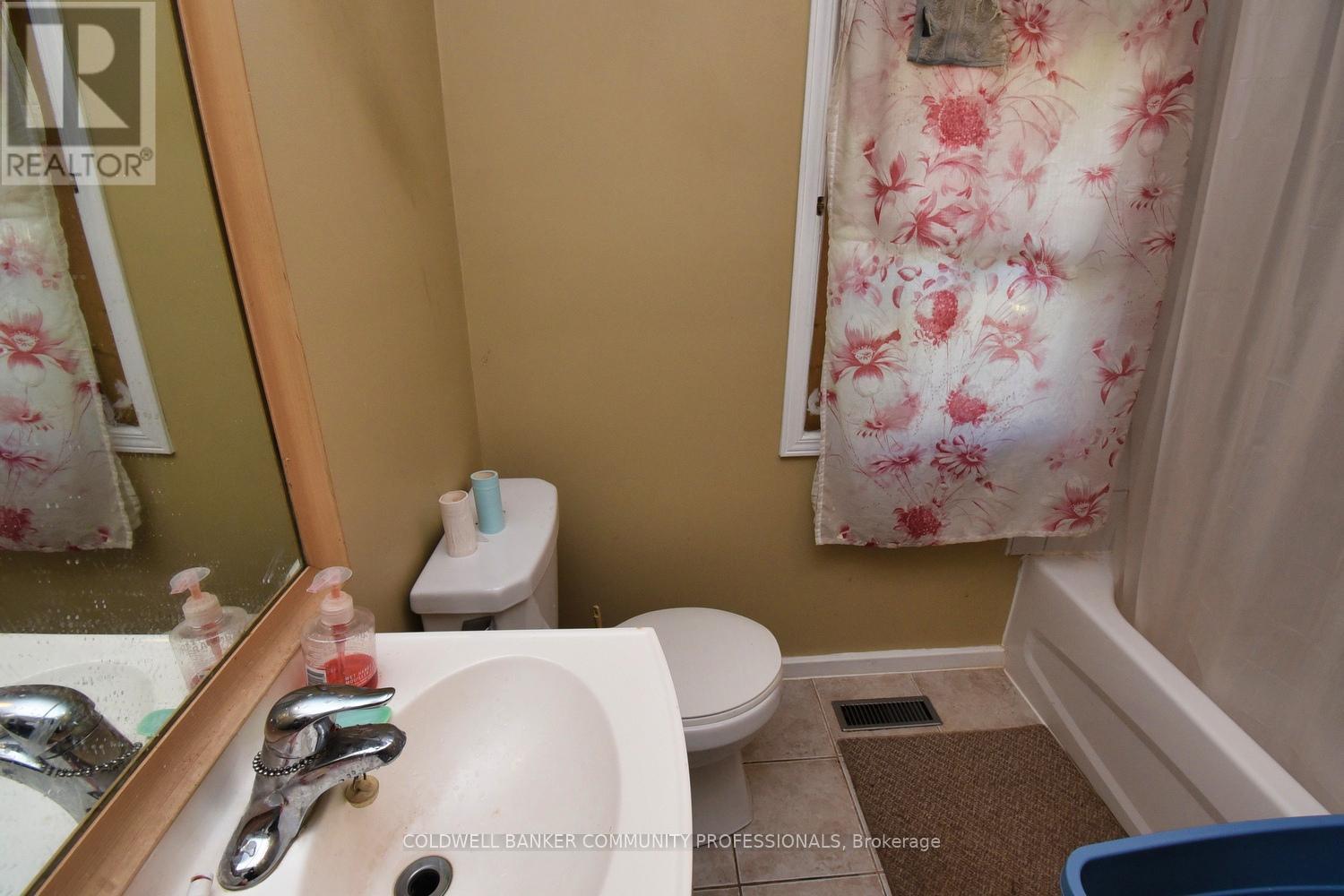 14 Spruceside Avenue, Hamilton, Ontario  L8P 3Y3 - Photo 28 - X12418555