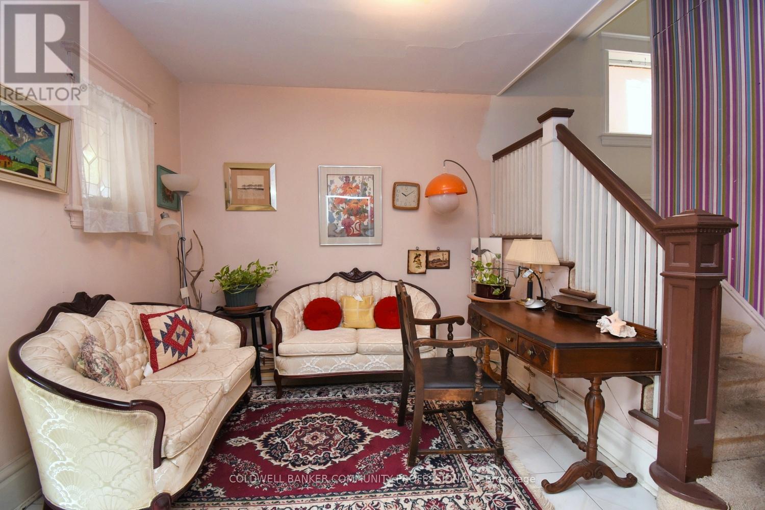 14 Spruceside Avenue, Hamilton, Ontario  L8P 3Y3 - Photo 7 - X12418555